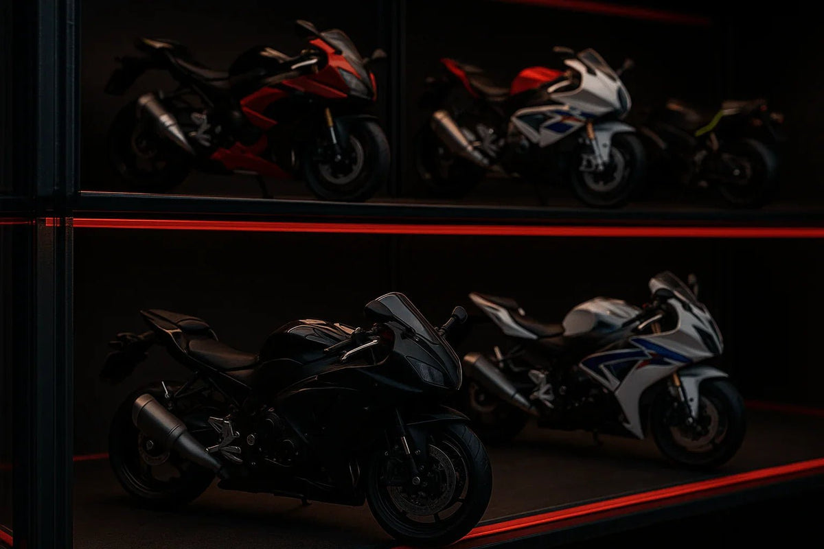 MOTOS