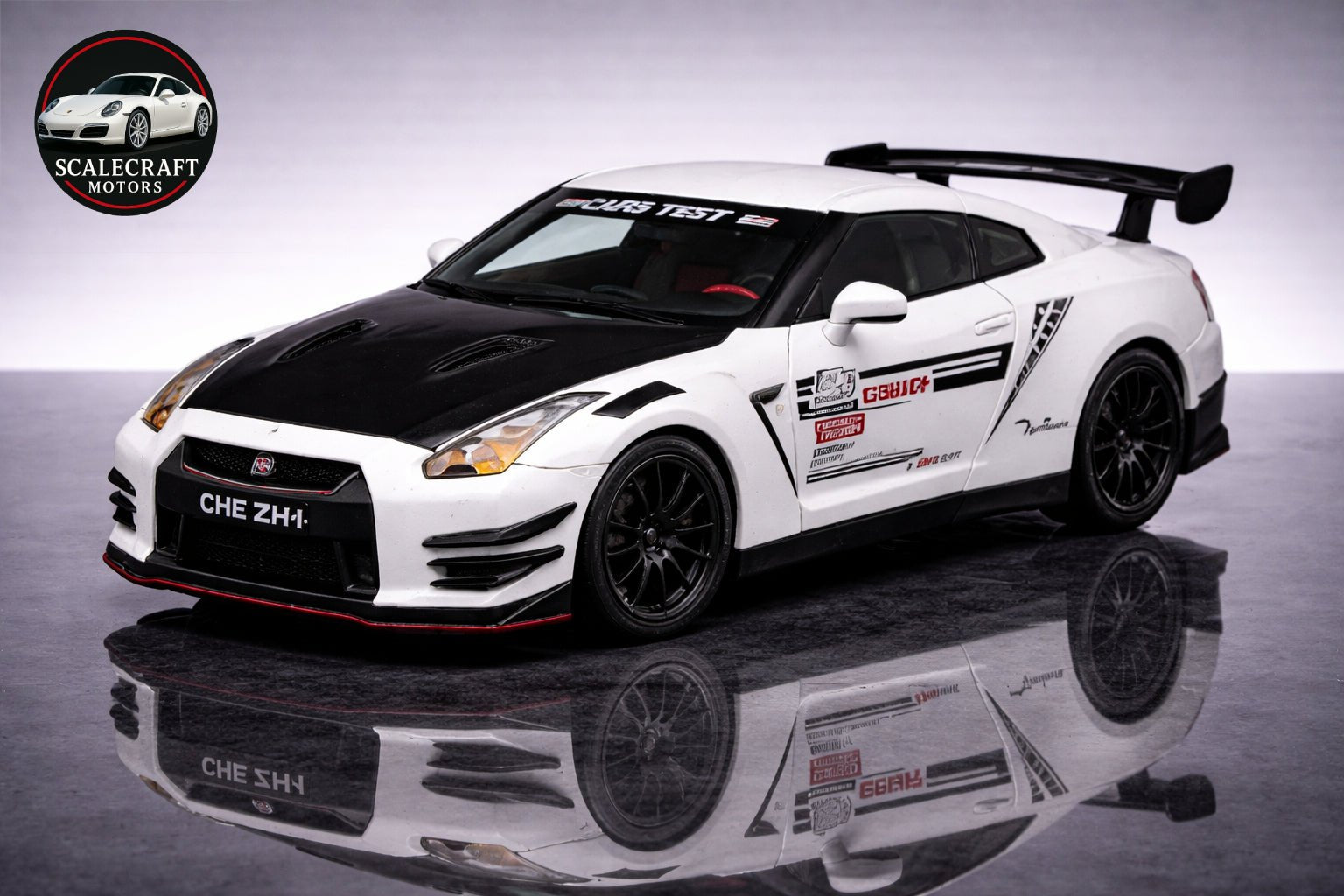 Nissan R35 1:24 - Modelo a Escala - ScaleCraft Motors